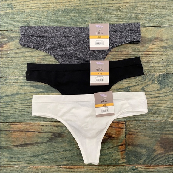Bundle of three thongs NWT size M but can fit a S - Picture 1 of 3